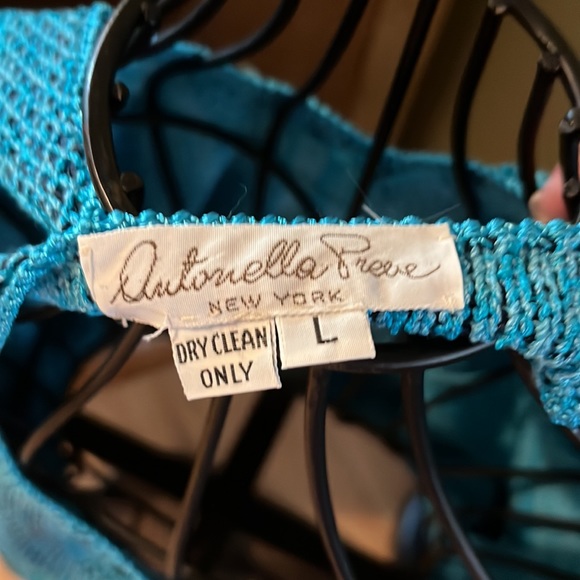 Beautiful teal with black sweater cold shoulder beautifully made. - Picture 4 of 6